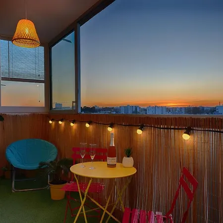 Smile Home-nid Panoramique Vue Wow ! Spadeco - Loungezen - Terrasse Ensoleillee - Arrivee Autonome - Netflix - Emplacement Ideal - Lumineux - Renove A Neuf - Wifi Fibre - Montpellier